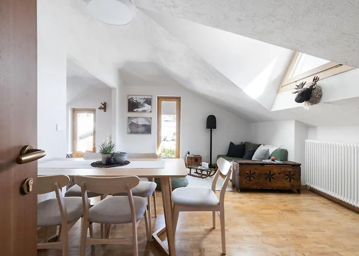 Il Triangolo Sul Bianco Degli Sportivi! بيت للعطل