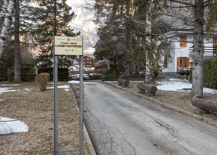 Il Triangolo Sul Bianco Degli Sportivi! كورمايور