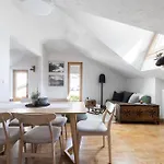 Il Triangolo Sul Bianco Degli Sportivi! Holiday home