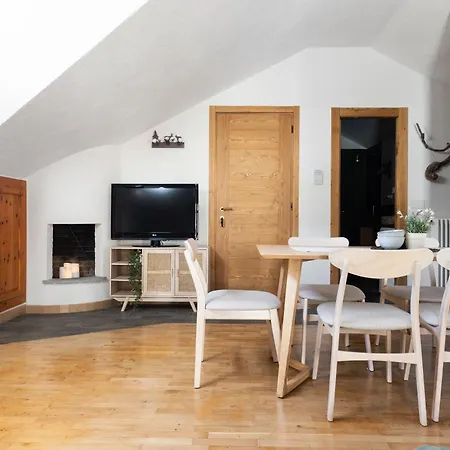 Vakantiehuis Il Triangolo Sul Bianco Degli Sportivi! Courmayeur