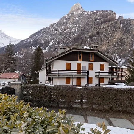 Holiday home Il Triangolo Sul Bianco Degli Sportivi!