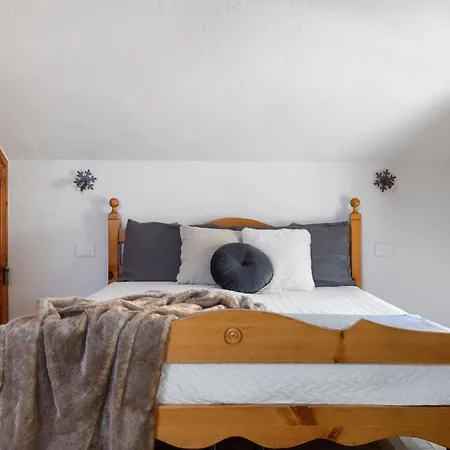Il Triangolo Sul Bianco Degli Sportivi! Feriehus Courmayeur