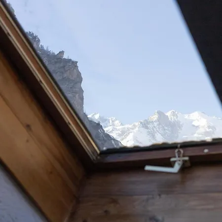 Il Triangolo Sul Bianco Degli Sportivi! * Courmayeur