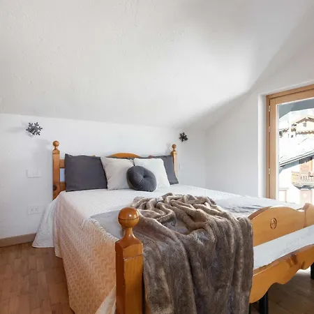 Il Triangolo Sul Bianco Degli Sportivi! Feriehus Courmayeur