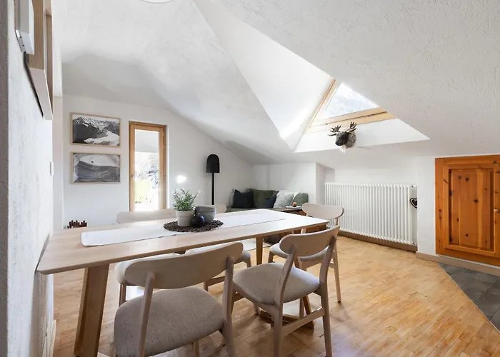 Il Triangolo Sul Bianco Degli Sportivi!