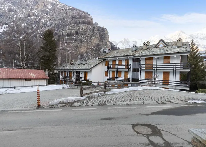 Il Triangolo Sul Bianco Degli Sportivi! Курмайор