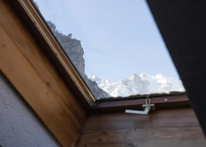 Il Triangolo Sul Bianco Degli Sportivi! * Courmayeur